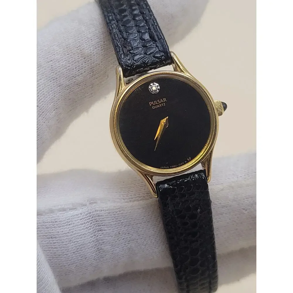 Pulsar Quarzt Women's Watch Y150-0150 Gold Tone Black Dial Diamond Accent Vtg